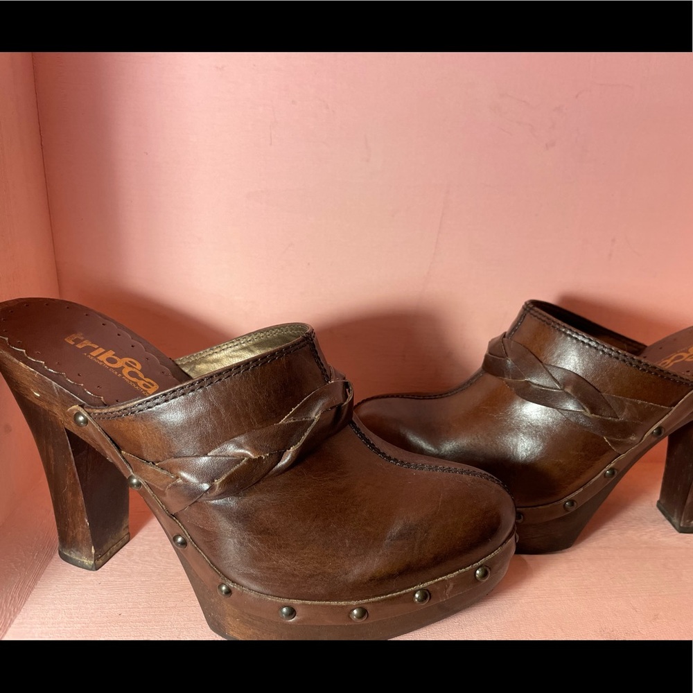 Kenneth Cole TRIBECA Brown leather studded clogs!!